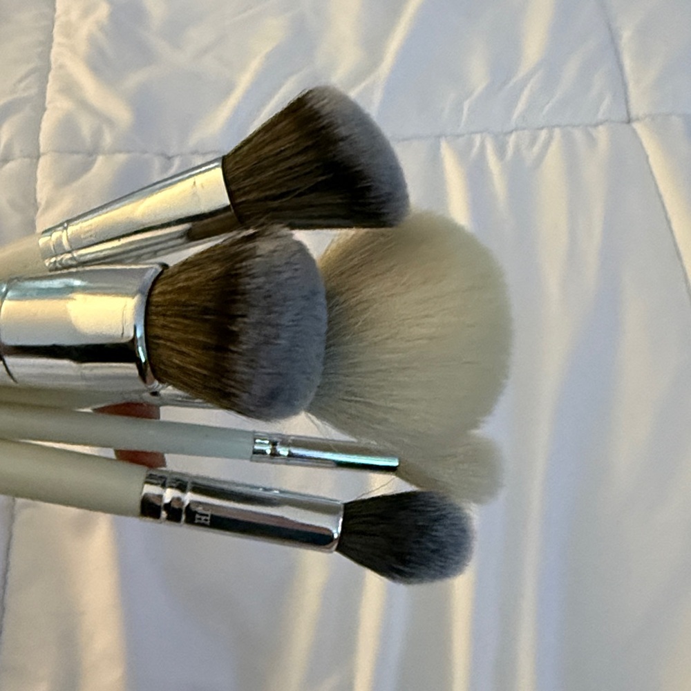 Morphe x Jaclyn Hill The Complexion Face Brush Set - Picture 4 of 5